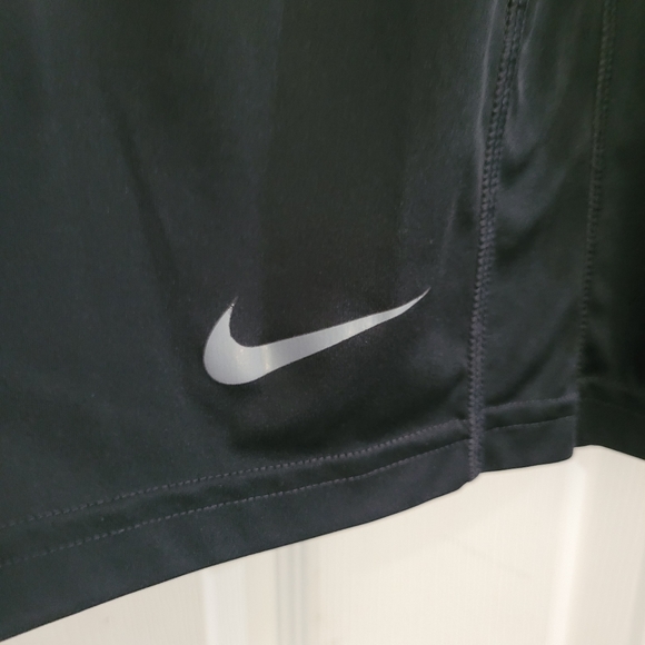 Men Size Large Nike Dri-fit Athletic Shorts Color Black - Picture 2 of 9